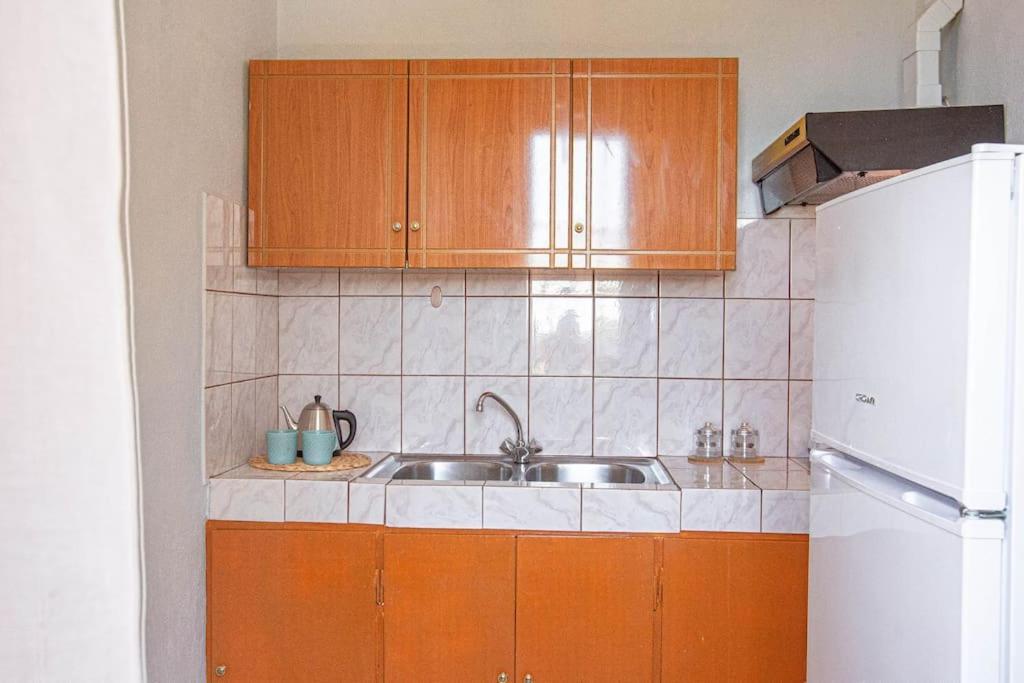 Апартаменти Blue Maraci 2 - Sea View, Kitchen, Beach Access Хімара Екстер'єр фото