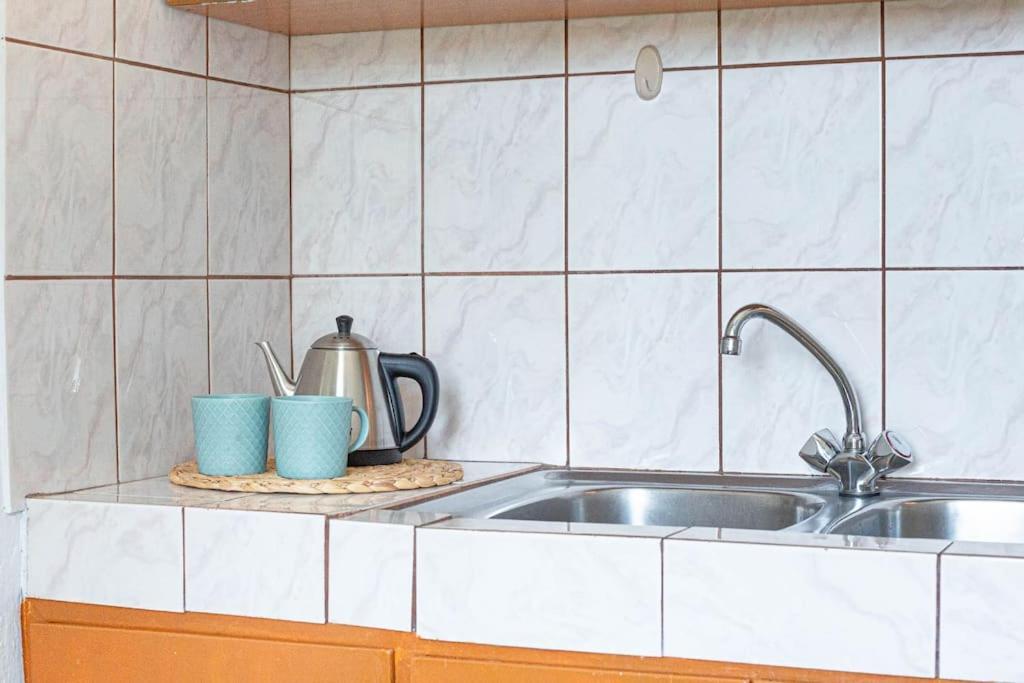 Апартаменти Blue Maraci 2 - Sea View, Kitchen, Beach Access Хімара Екстер'єр фото